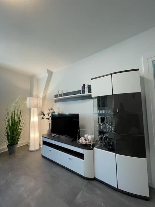 Komfortable Ferienwohnung In Halle-Kroellwitz Halle  Εξωτερικό φωτογραφία
